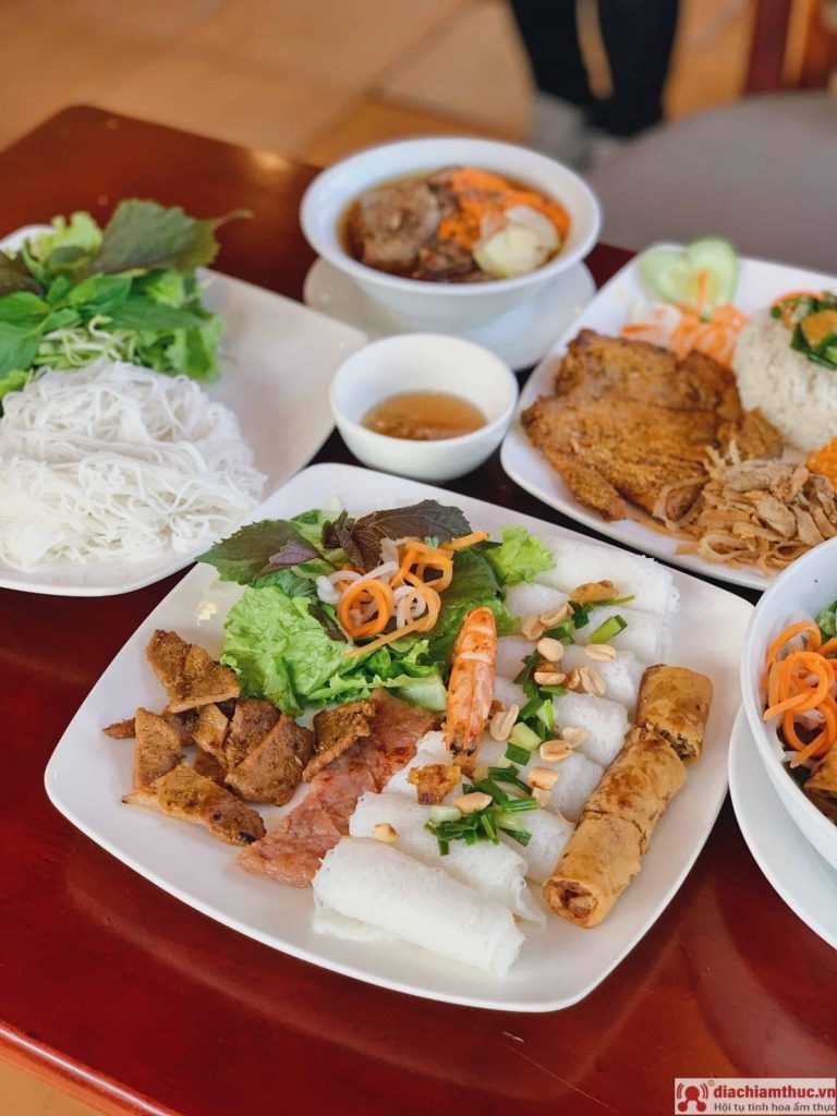 Bún thịt nướng