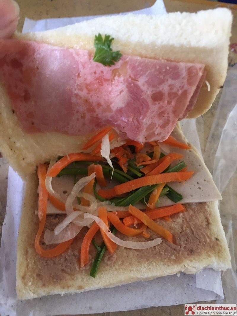 Bánh mì Thiên Hòa