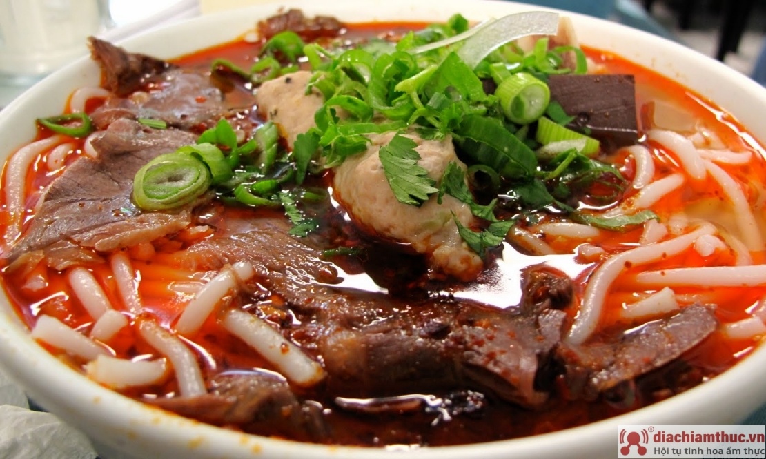 Bún bò Huế mắm ruốc