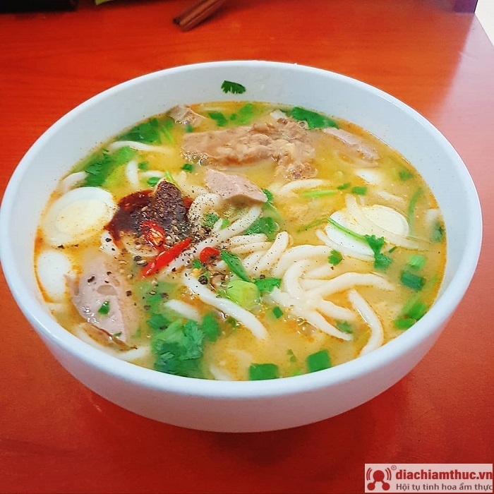 Cháo canh tôm sườn cá Thúy Hường