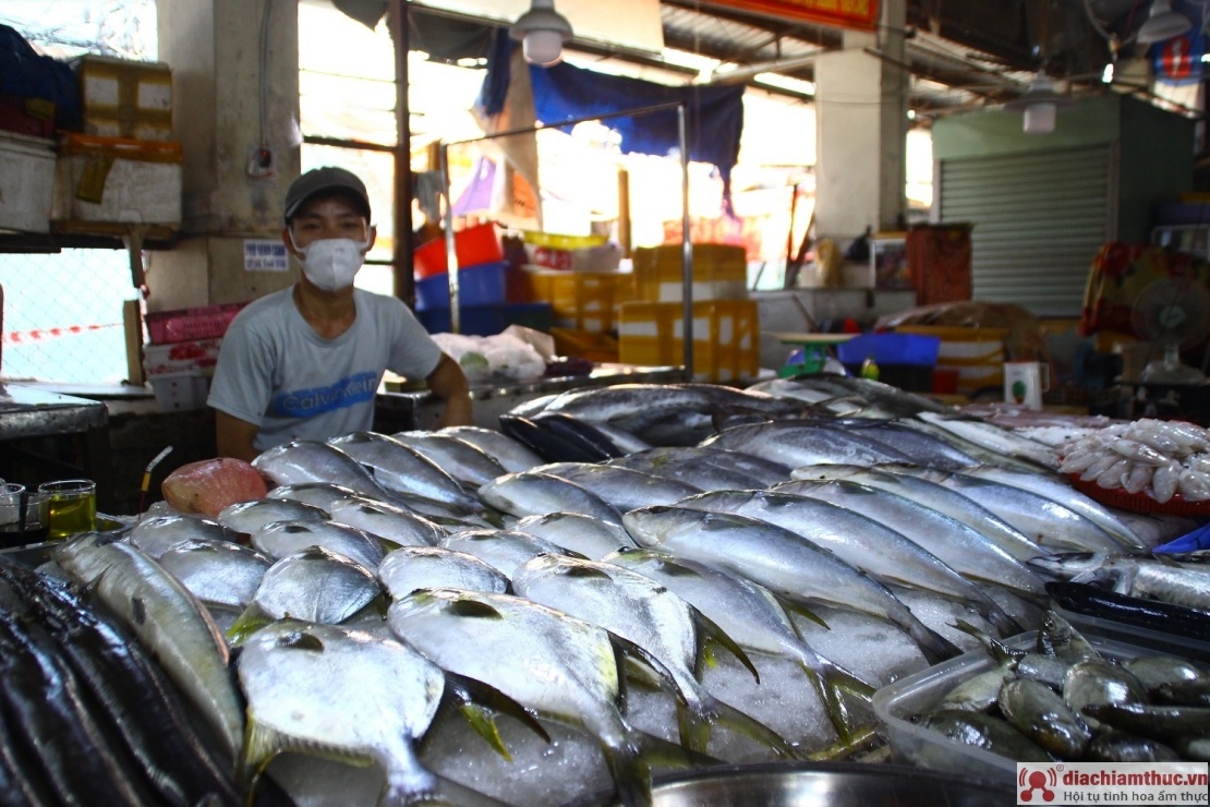 Chợ hải sản Thanh Khê