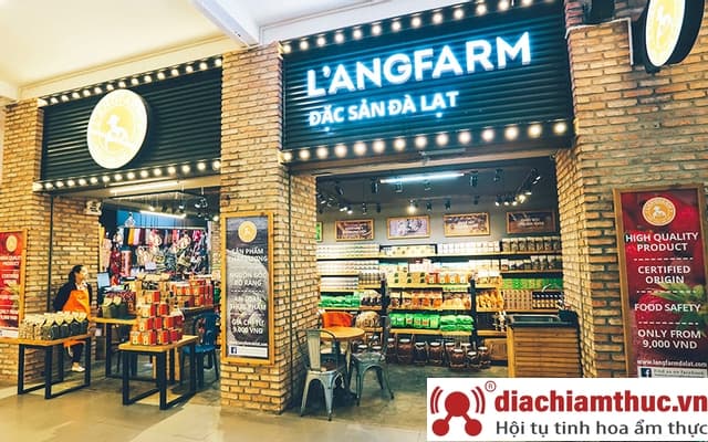 Langfarm store chợ Đêm Đà Lạt.