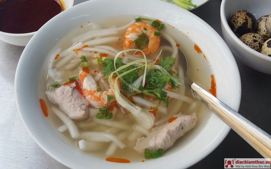 Những lưu ý khi đi ăn bánh canh khô Huế