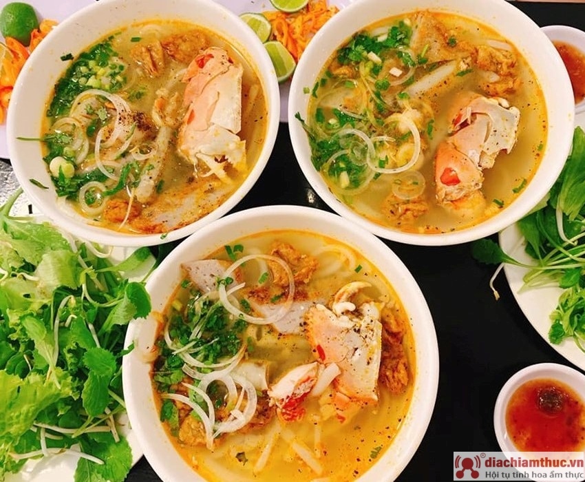 Quán bánh canh khô cô Nga