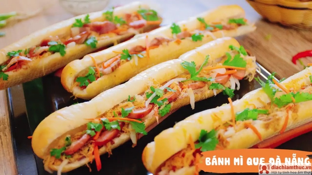 Bánh mì que Đà Nẵng