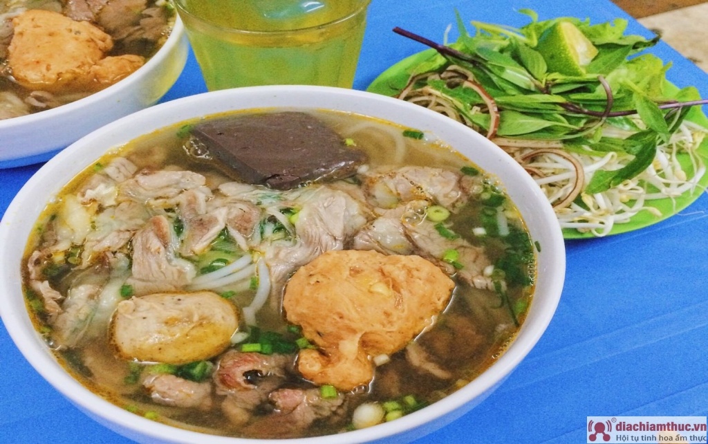 Bún bò Huế Huy Béo