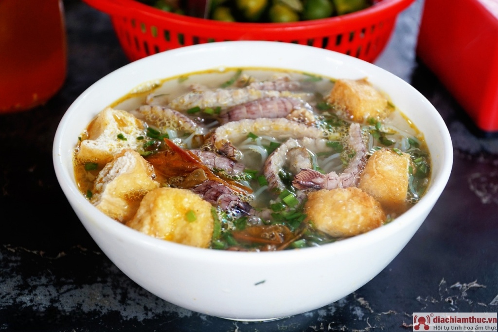 Bún chả mực