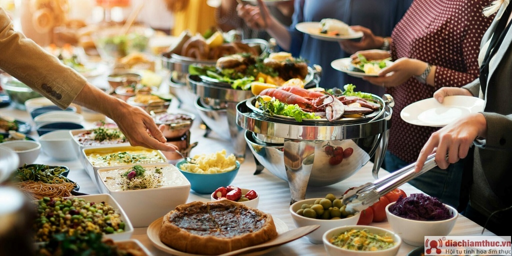 Những lưu ý khi đi ăn buffet