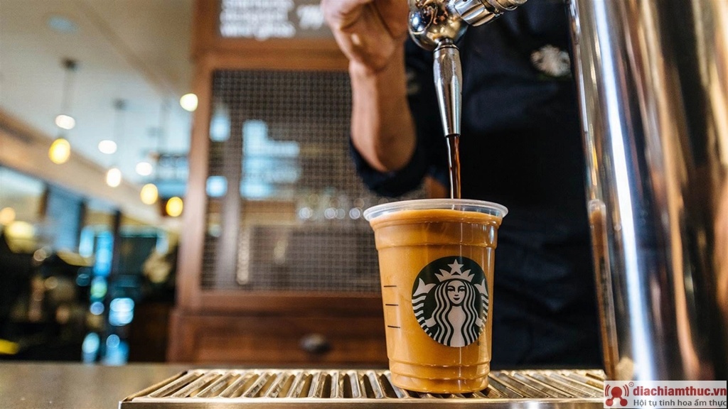 Starbucks là một thương hiệu đã quá nổi tiếng và quen thuộc