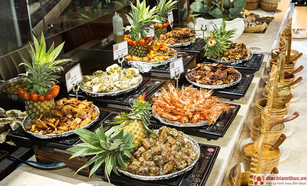 bữa tiệc buffet tuyệt vời với tiêu chuẩn 5 sao