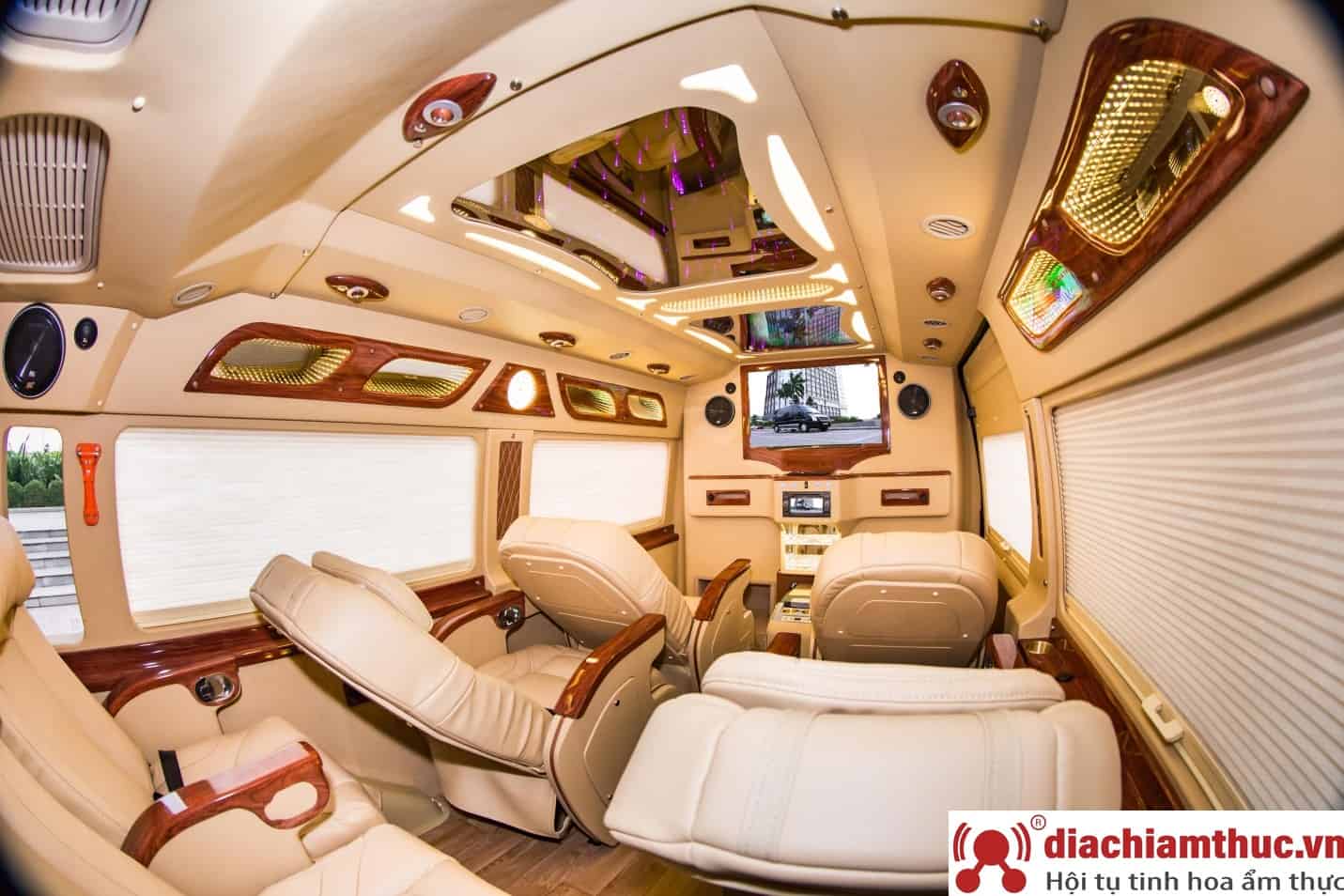 Đôi nét về xe limousine Hà Nội Mộc Châu