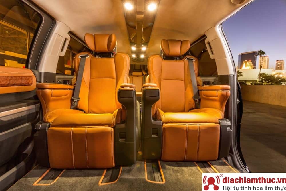 Xe Limousine Xuân Tráng cao cấp, chất lượng