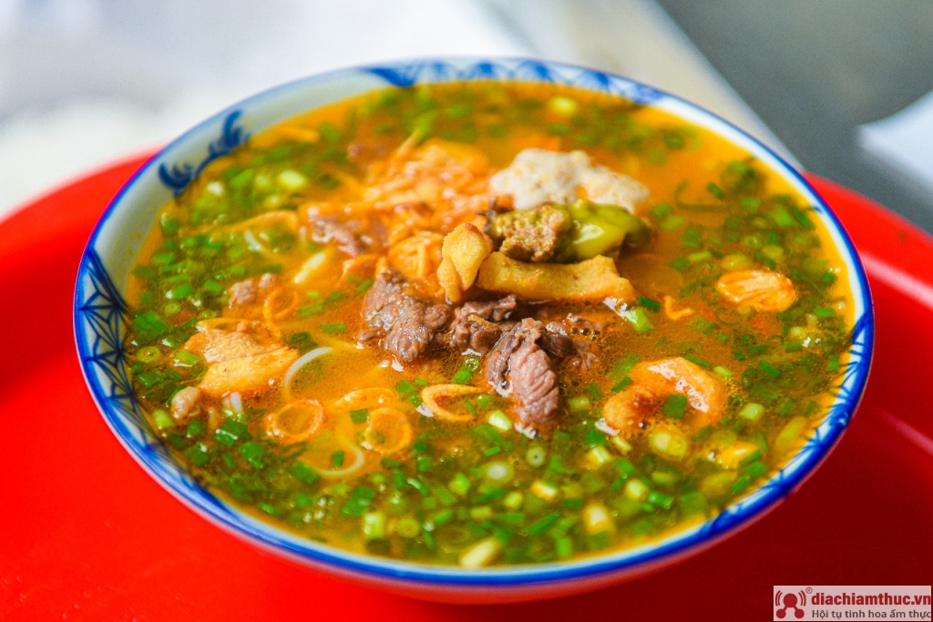 Bún riêu tóp mỡ phố cổ