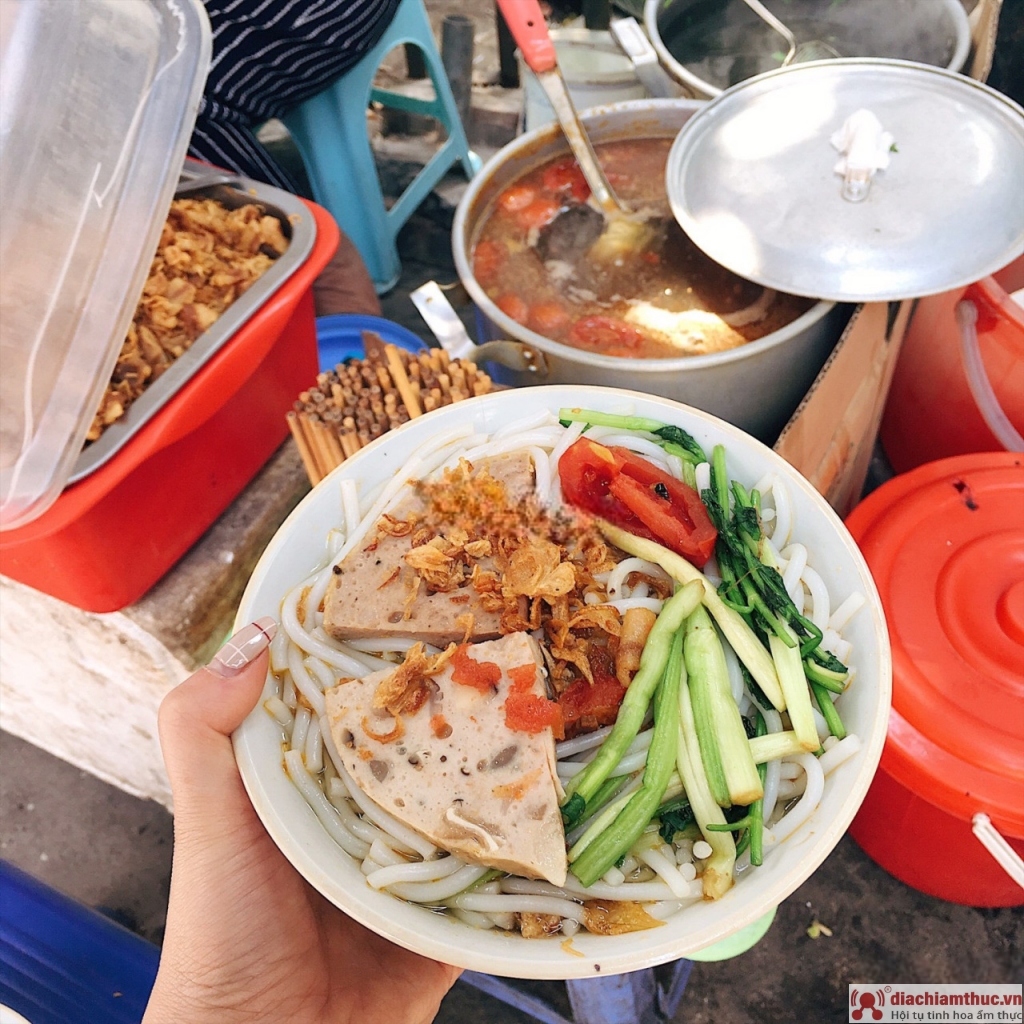 Canh bún tóp mỡ