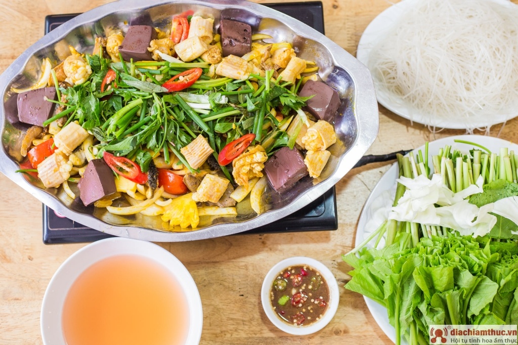 Lẩu lòng bò Lai Rai