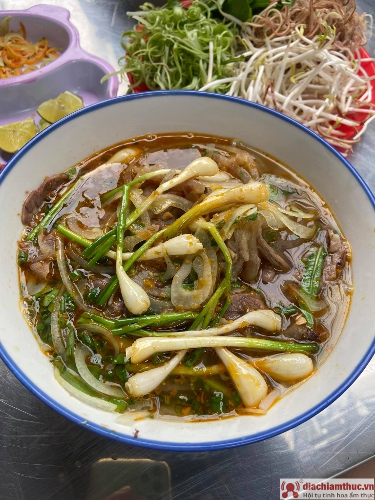 Quán Bún bò, bún chả cá Xuân Mai